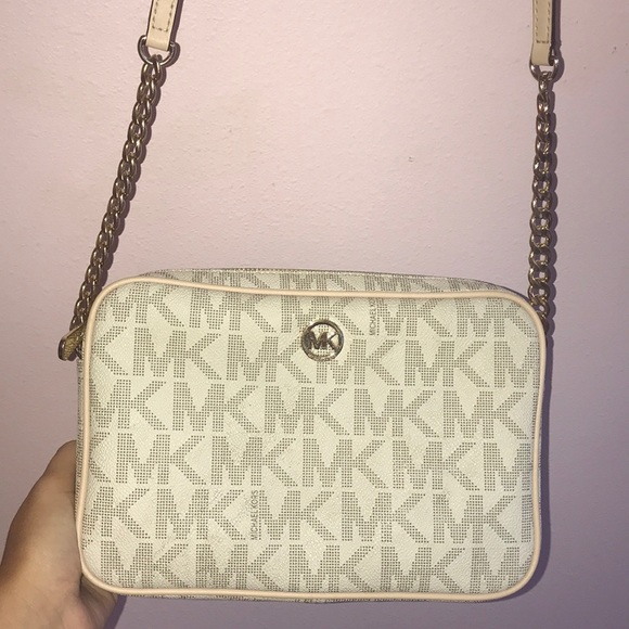 White Michael Kors purse - Picture 2 of 5